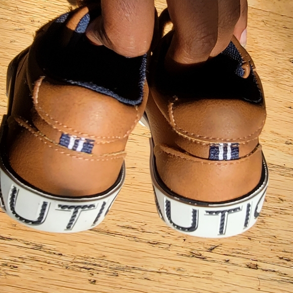 Nautica Kids Adjustable Strap Bungee Straps Casual Shoes Size:5 - Picture 5 of 9